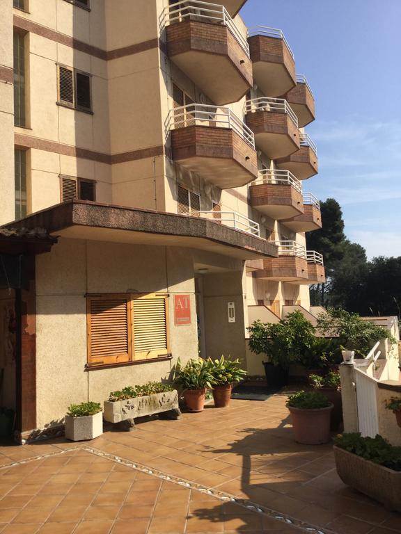 Costa Brava Apartamentos Eva מראה חיצוני תמונה