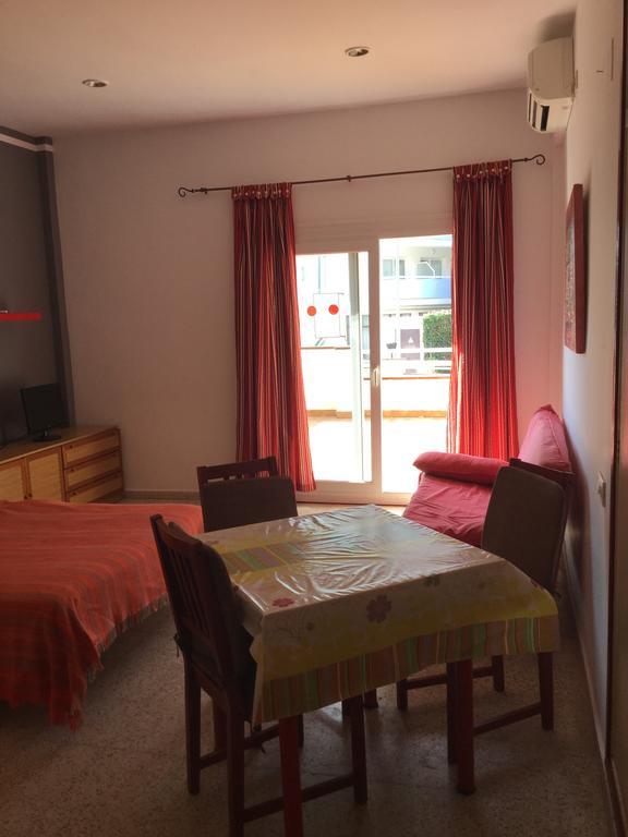 Costa Brava Apartamentos Eva מראה חיצוני תמונה