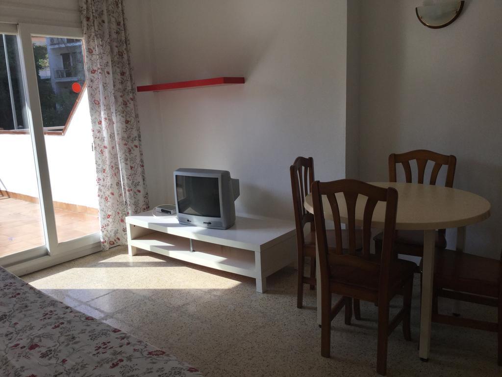 Costa Brava Apartamentos Eva מראה חיצוני תמונה