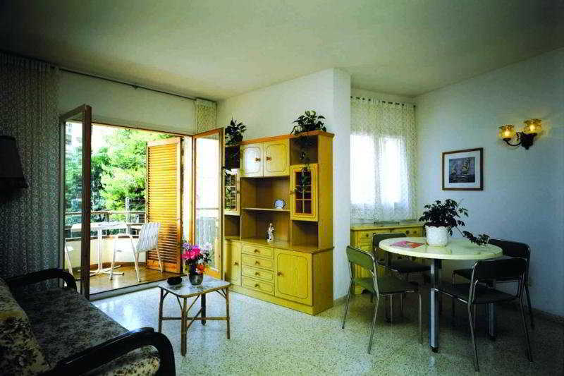 Costa Brava Apartamentos Eva מראה חיצוני תמונה