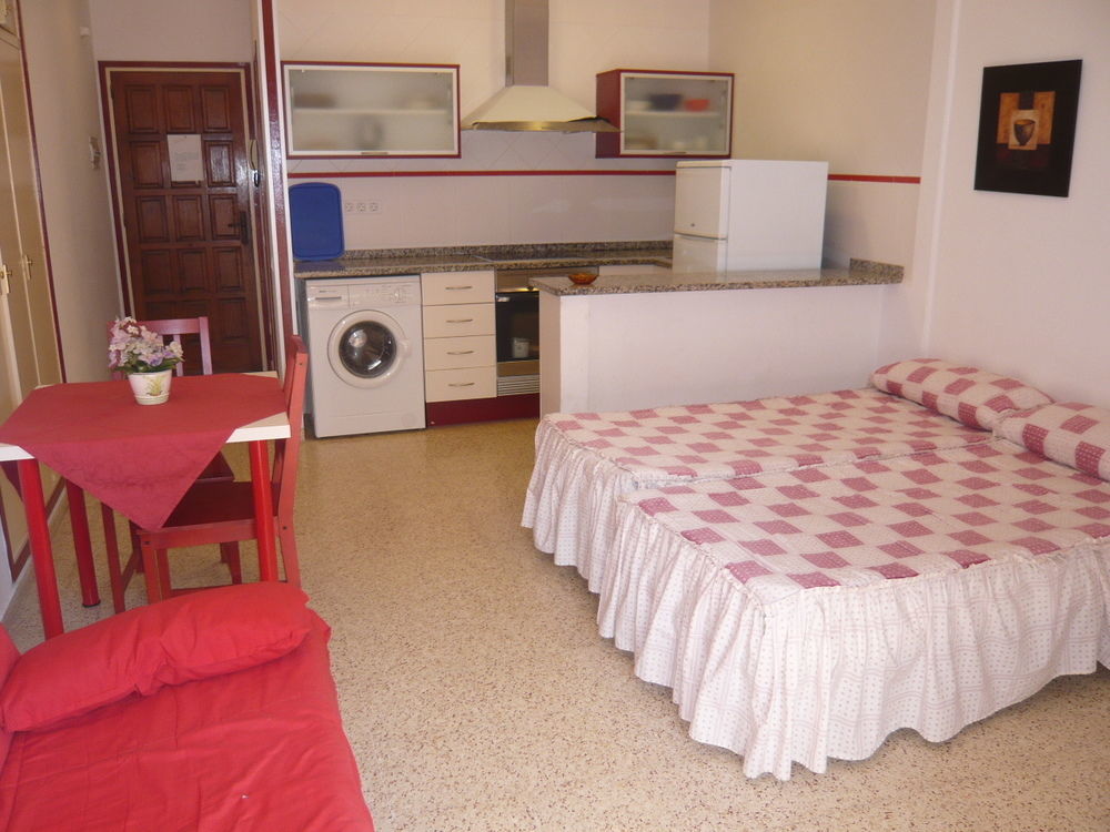 Costa Brava Apartamentos Eva מראה חיצוני תמונה