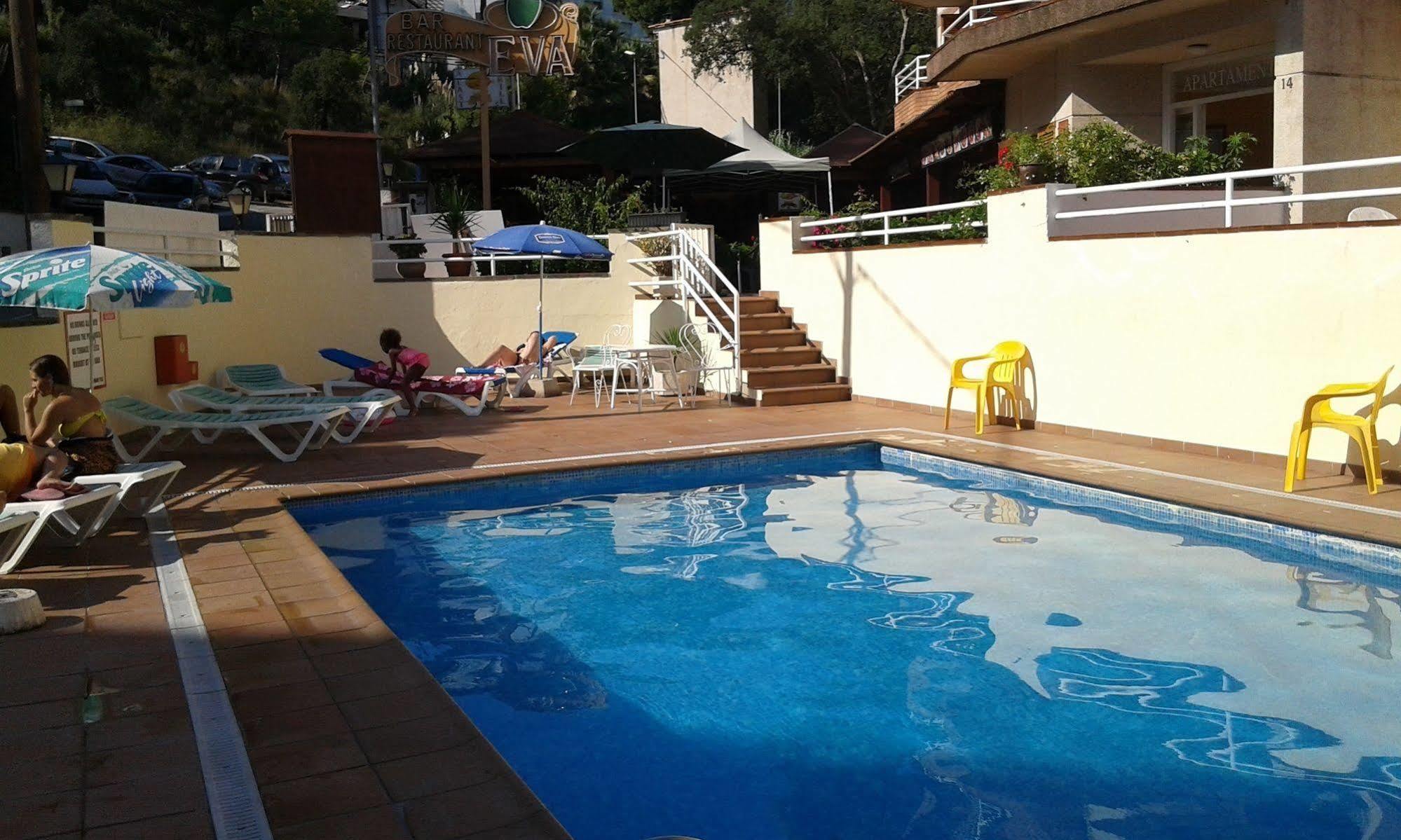 Costa Brava Apartamentos Eva מראה חיצוני תמונה