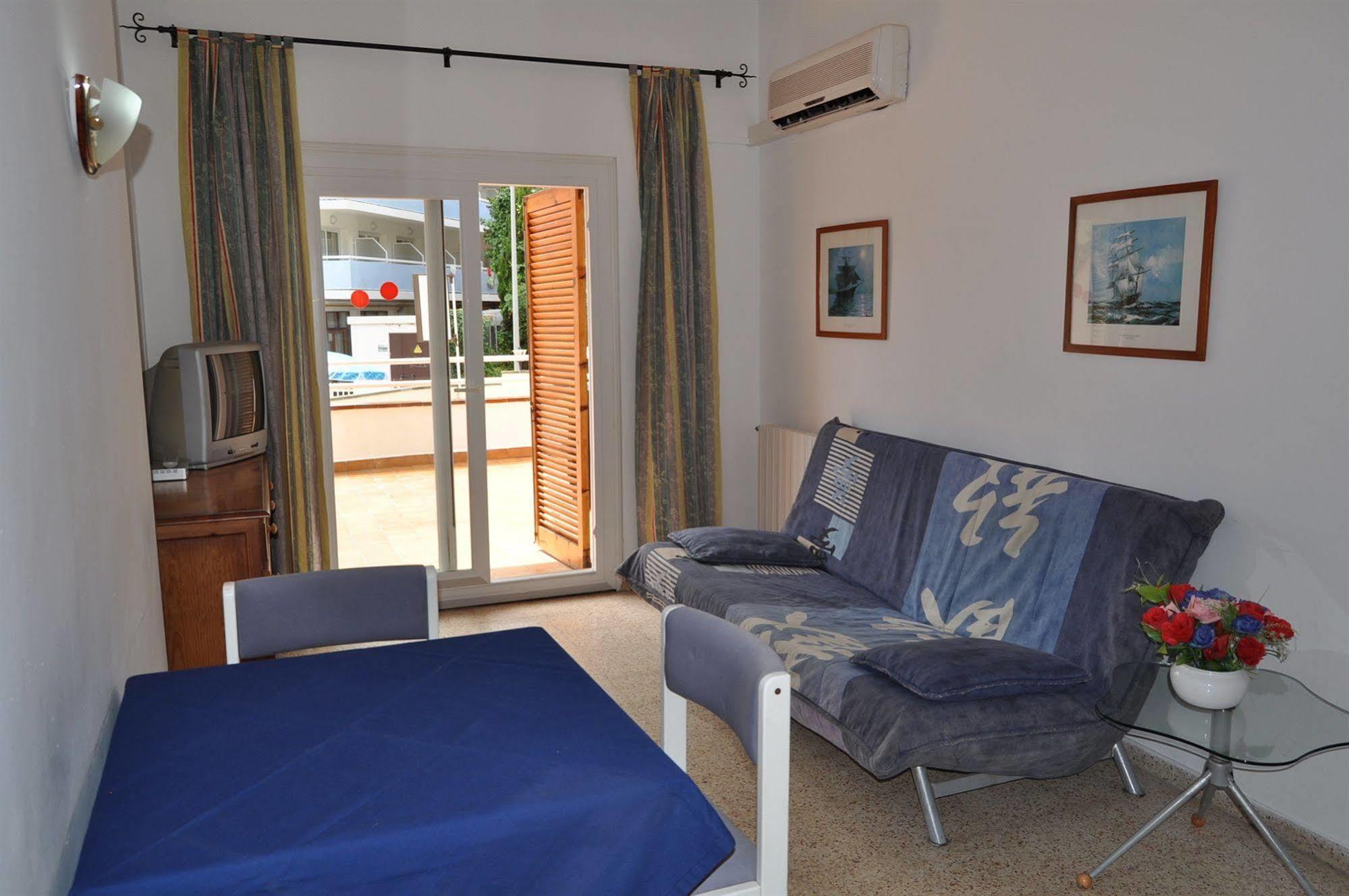 Costa Brava Apartamentos Eva מראה חיצוני תמונה