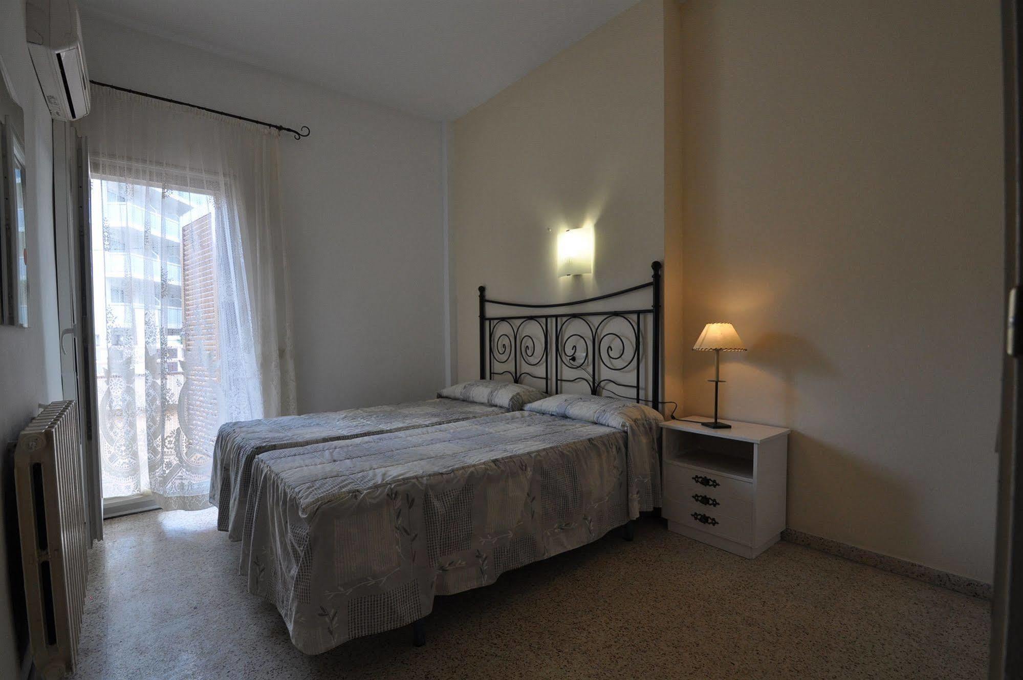 Costa Brava Apartamentos Eva מראה חיצוני תמונה